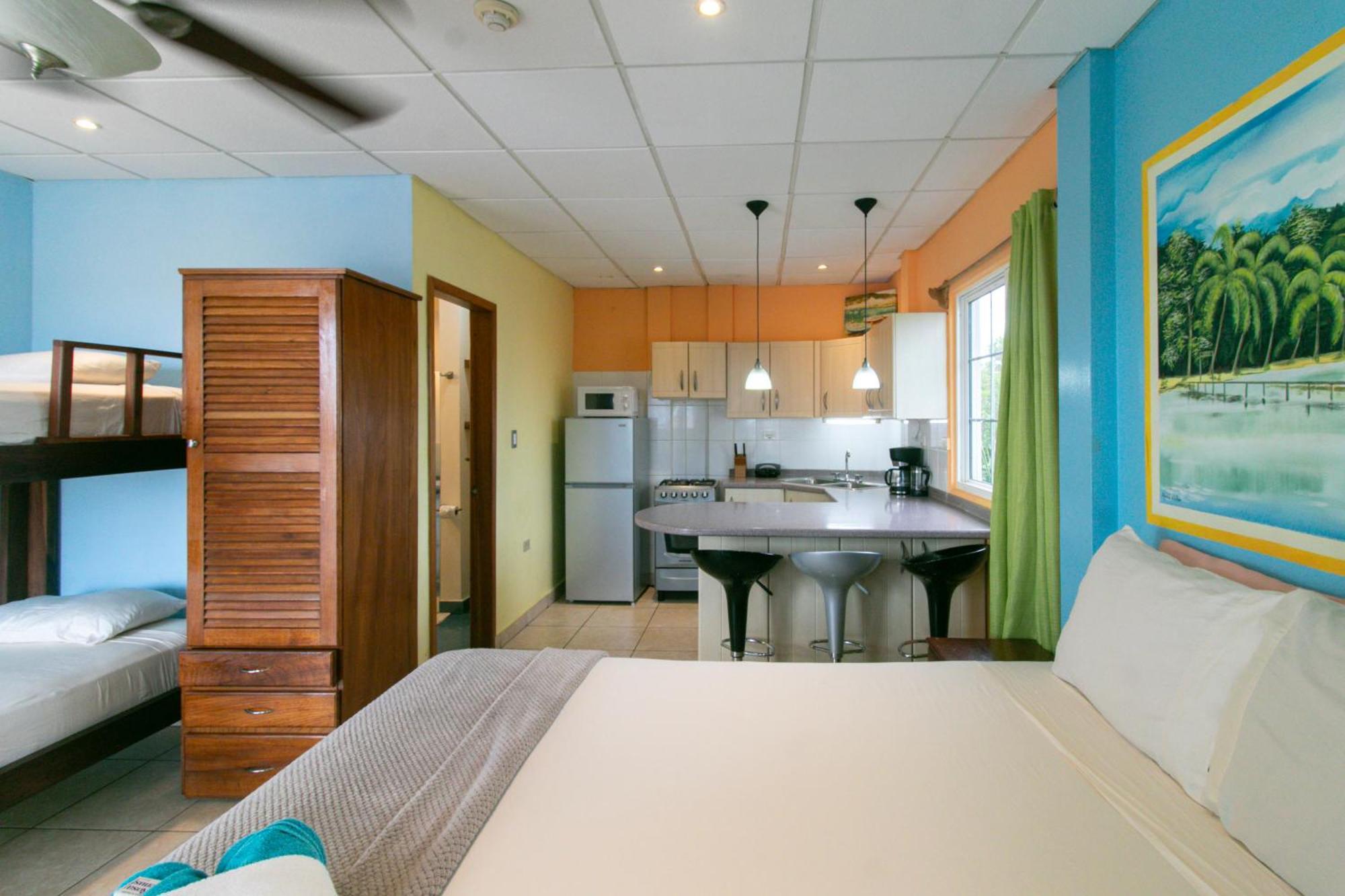 Aqua Point Condos Rentals Bocas del Toro Exteriör bild